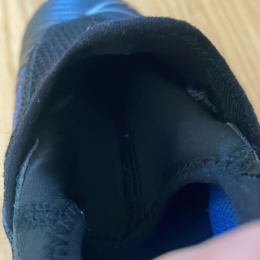 Youth Nike Phantom Ghost Slip On sock up soccer cleats, size 1.5 - Picture 9 of 9